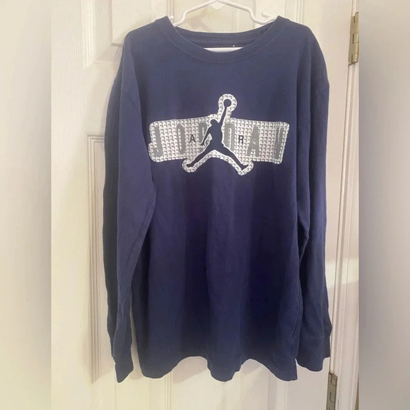 Nike Air Jordan Long Sleeve Tee - Picture 1 of 9